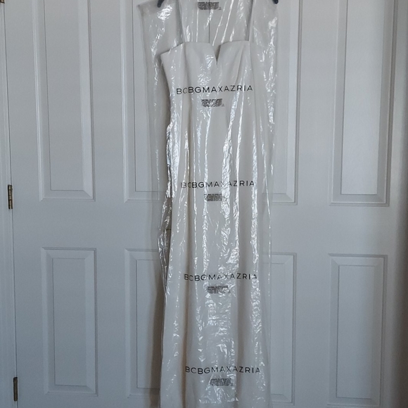 BCBG Max Azaria Winter White Gown - Picture 4 of 7